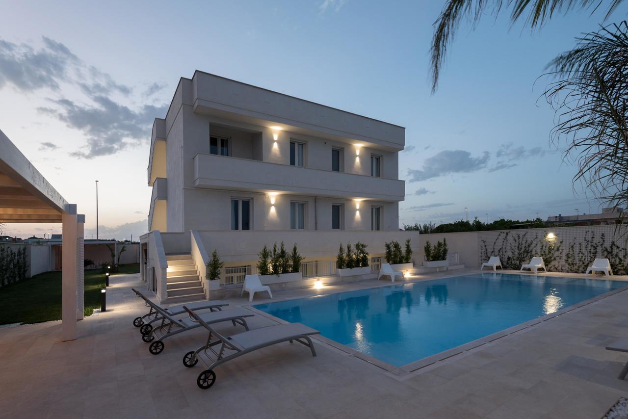 Calura Residence Carpignano Salentino Bagian luar foto